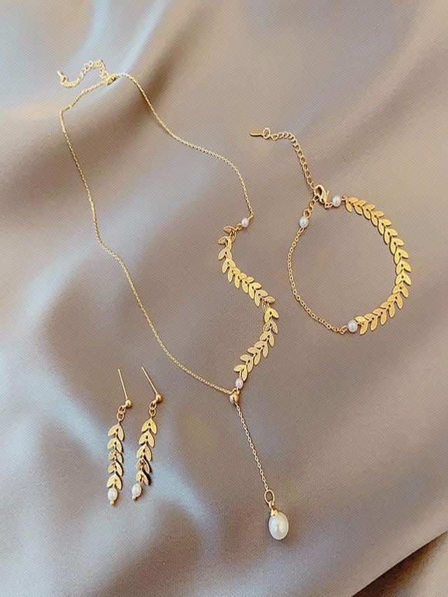 Semi formal set