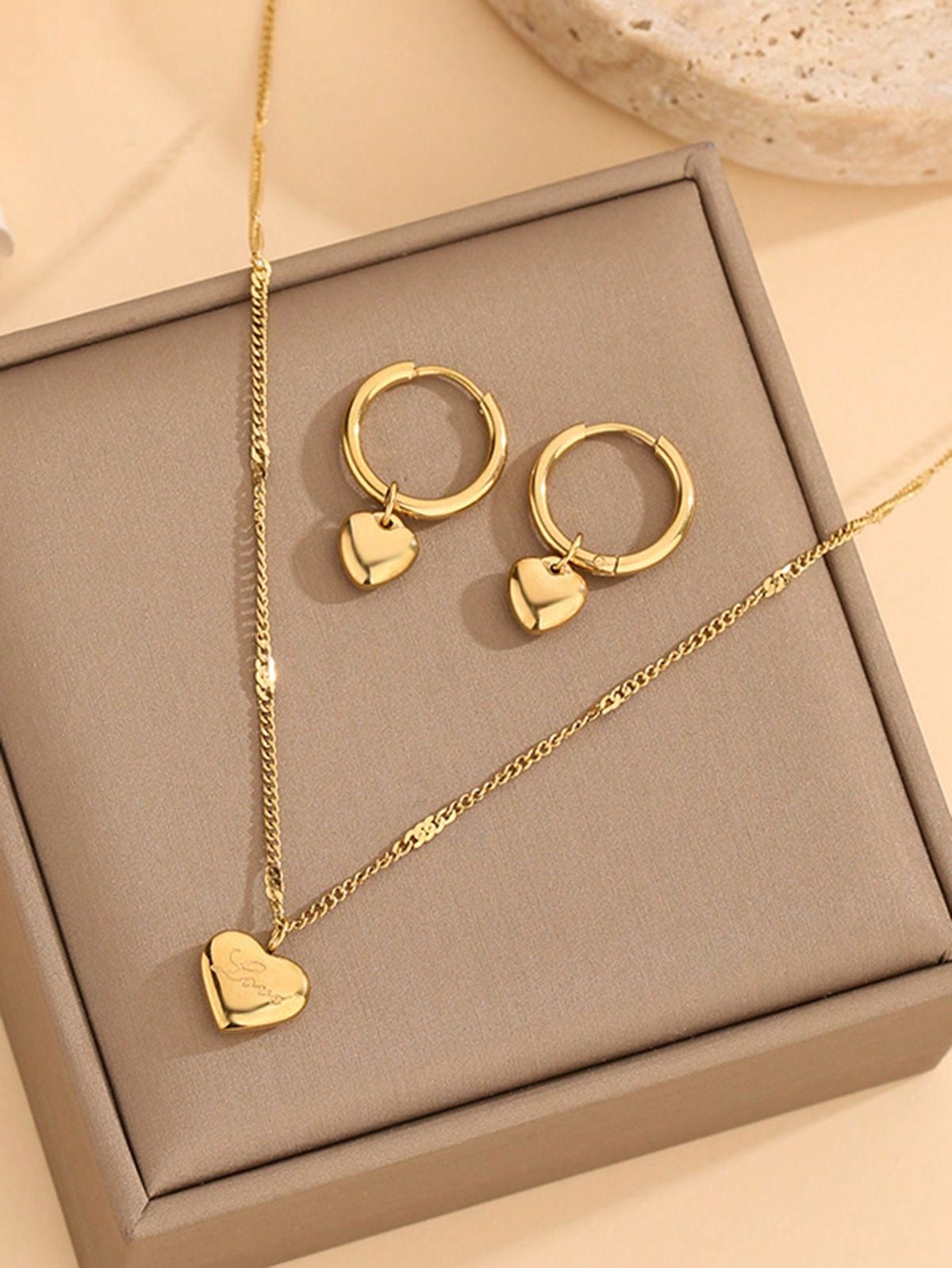 Heart shape asthetic elegant stainless steal set
