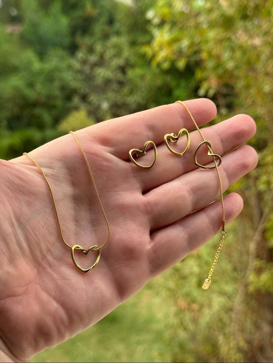 Casual heart shape jewellery sets for regular wear