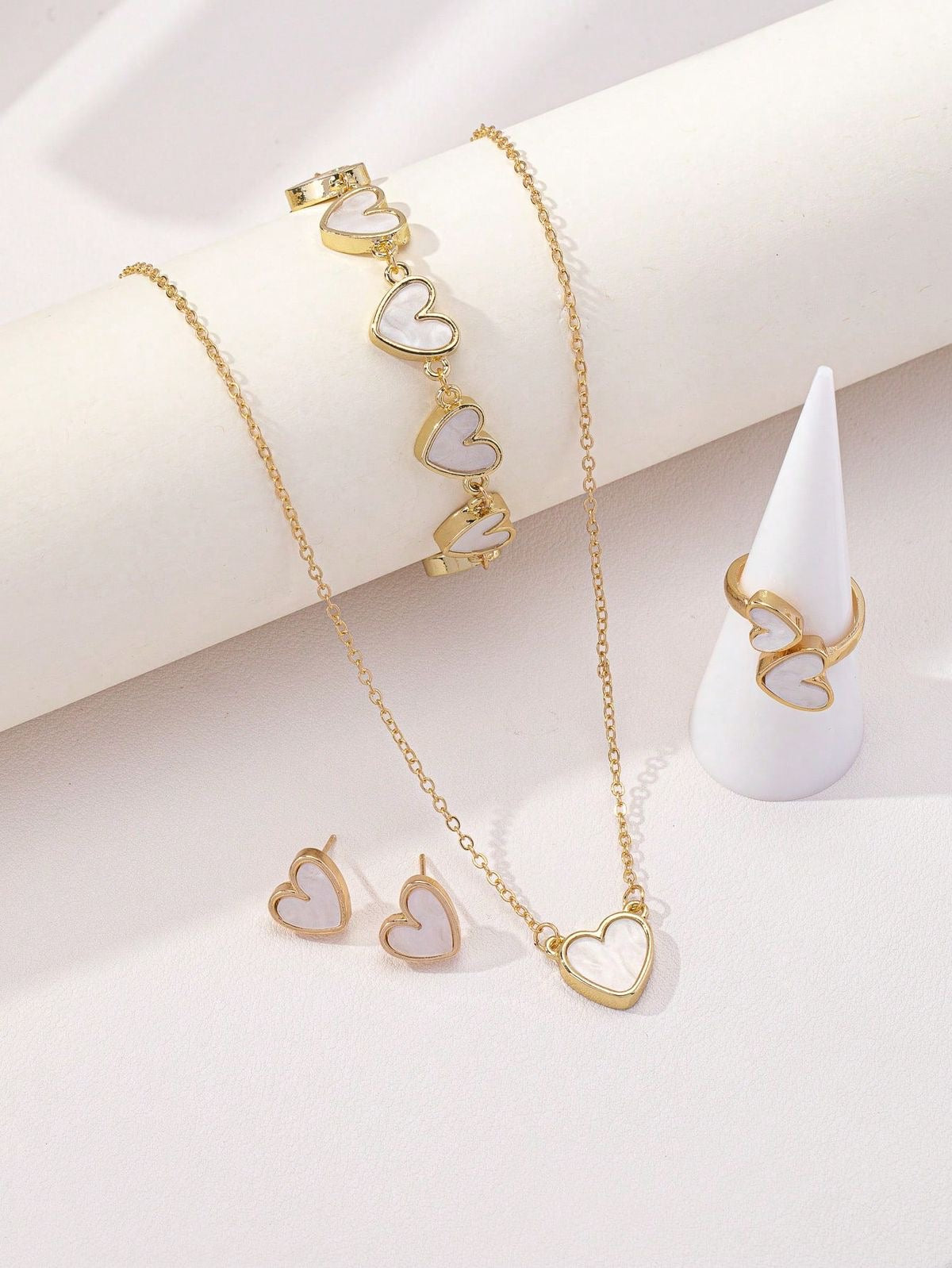 Casual heart shape jewellery set